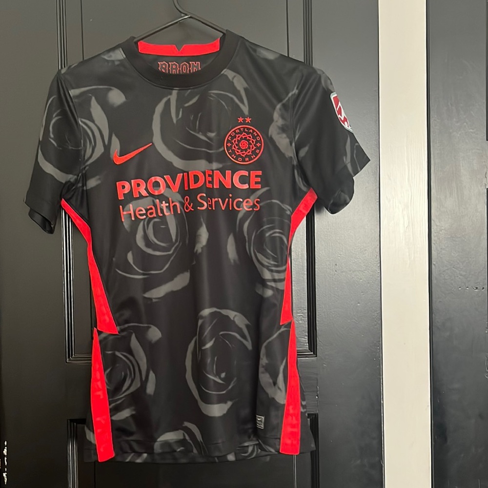 Portland Thorns replica black jersey 2019/20 season. Worn once. Women’s small.